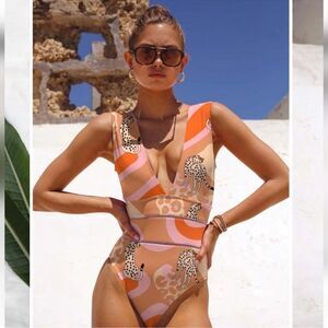 NWOT Averie Camila Deep Plunge Retro One-Piece Retro Leopard Print L